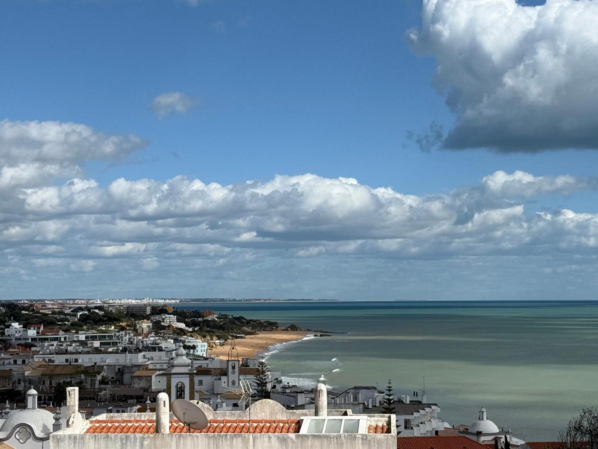 Appartement Ocean View Getaway à Albufeira Extérieur photo
